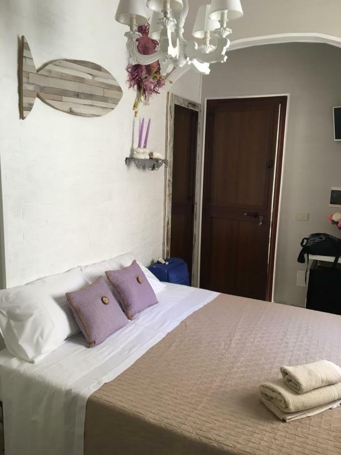 Camera Matrimoniale La Lampuga Hotel Маретимо Екстериор снимка